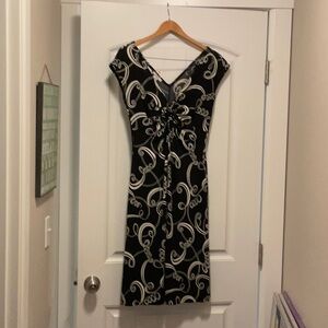 Women’s Lady Hathaway black and white pattern midi dress. Size 8.